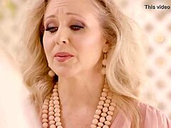 Old and young sex with stepmom Julia Ann Carolina Sweets