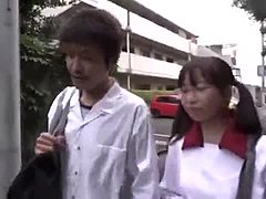 Tatăl vitreg își împărtășește adolescentul Aramaki Shiori cu iubitul de la facultate