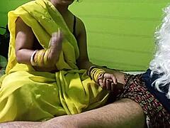 Polna prsi indijska pastorka se jebe s svojim vročim učiteljem v pravi vlogi