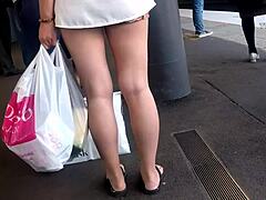 Piernas descalzas: un video fetichista de alta definición
