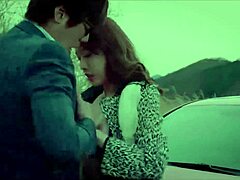 금단의 비디오에서 한국의 시누이 순진한 사랑
