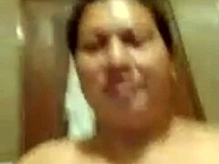 Video casero de una filipina gorda y cachonda saliendo