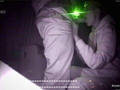 En skjult kamera opfanger ægte par, der har sex på et tog