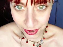 Shyyfxx is a natural tits fetishist who loves to be dominated by her lover