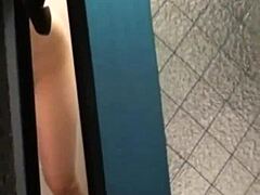 Garota asiática se masturba no chuveiro