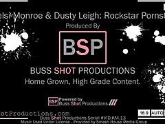 ¡Mira este video musical caliente de Dusty Leighs con Kelsi Monroe! ¡Es una experiencia POV hardcore!