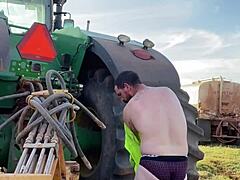 Gay farmer strips down outdoors for your viewing pleasure